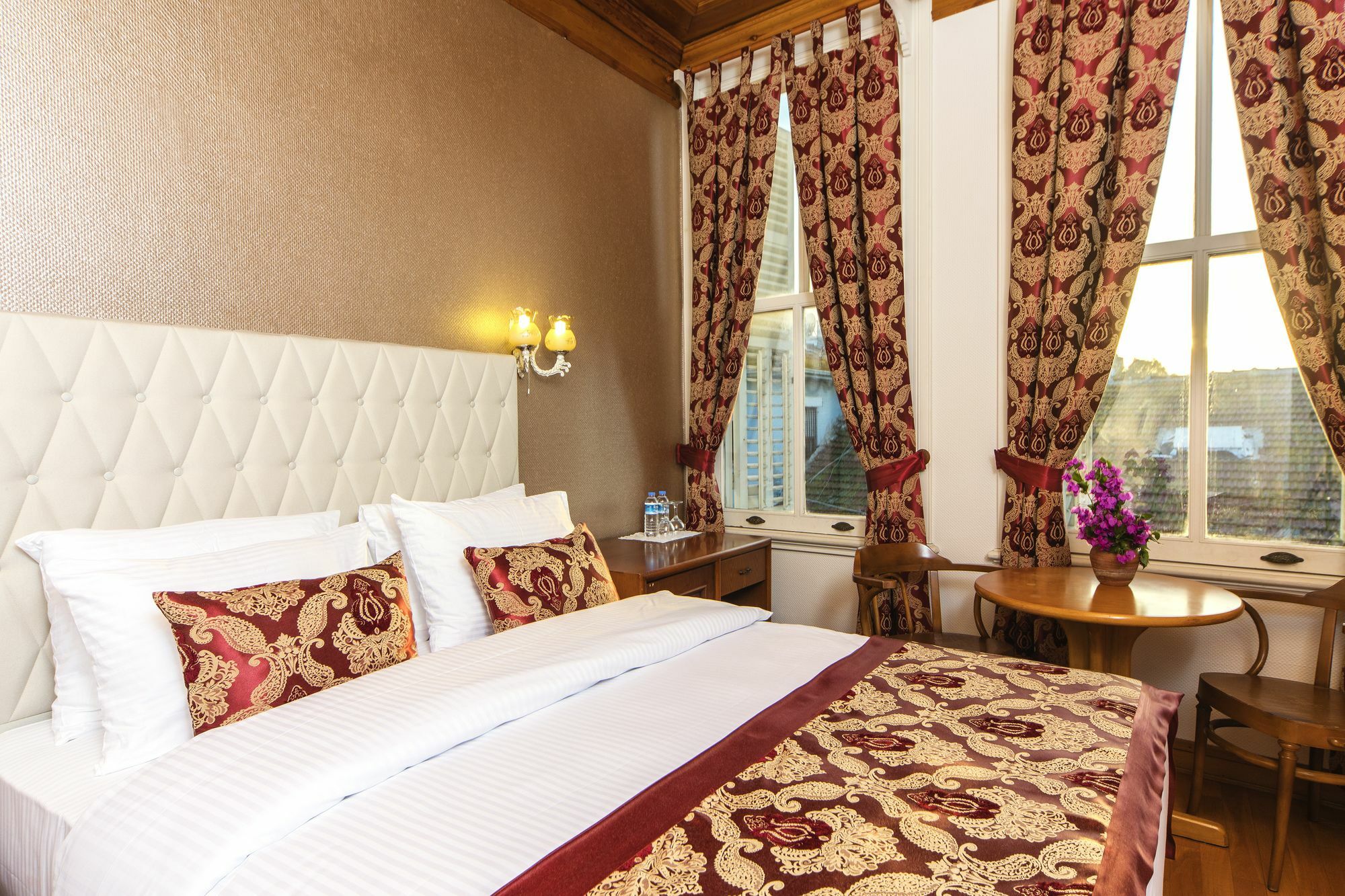 جزر الأمراء Mom Hotel المظهر الخارجي الصورة